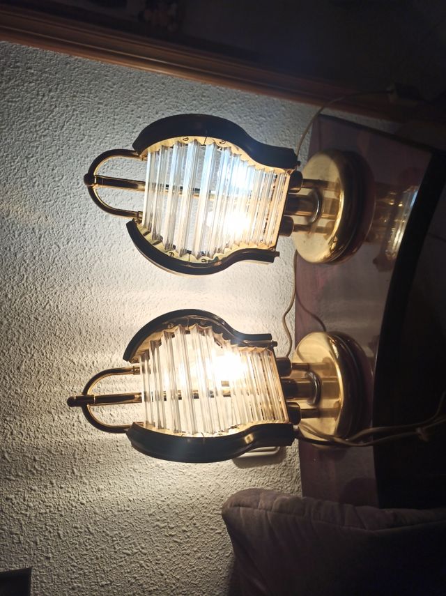 Par de lamparillasde mesita doradas y cristal