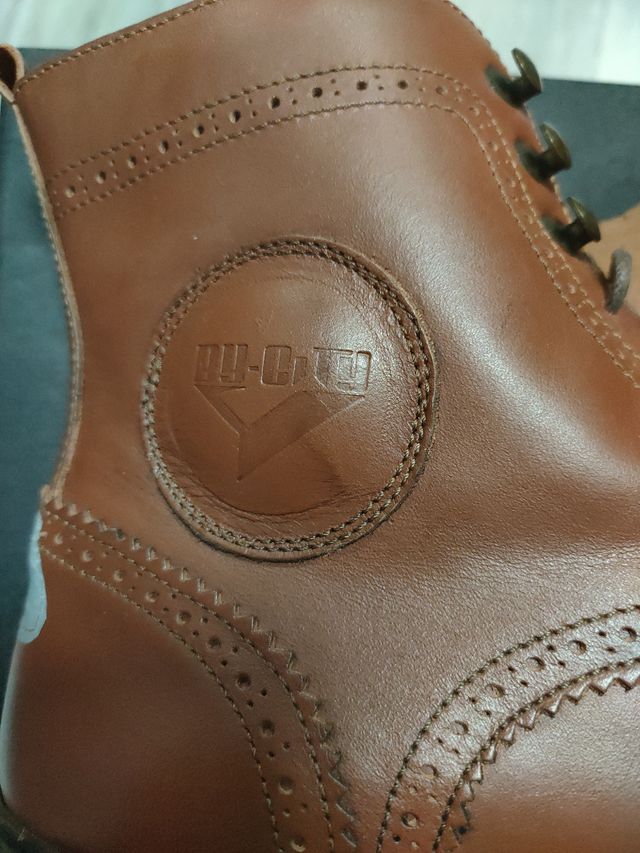 Botas moto marca bicity piel  caballero número 41