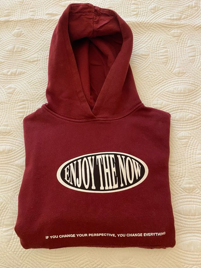 Sudadera con mensaje Enjoy the Now