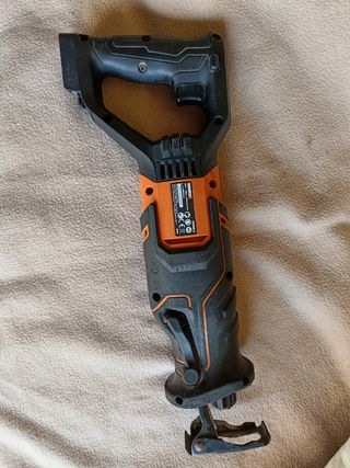 Sierra de sable worx a batería 20v.