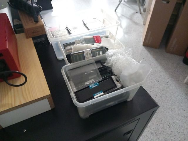 Pacchetto di memoria RAM vecchio tipo vario