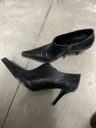 Botines 
negros  bajos 