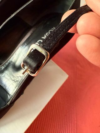 Zapatos de tacón Rosa Clará negros con lazo