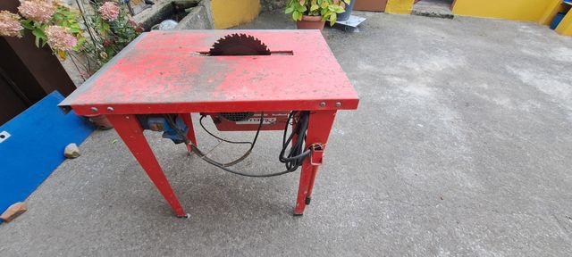 Mesa de sierra circular para madera