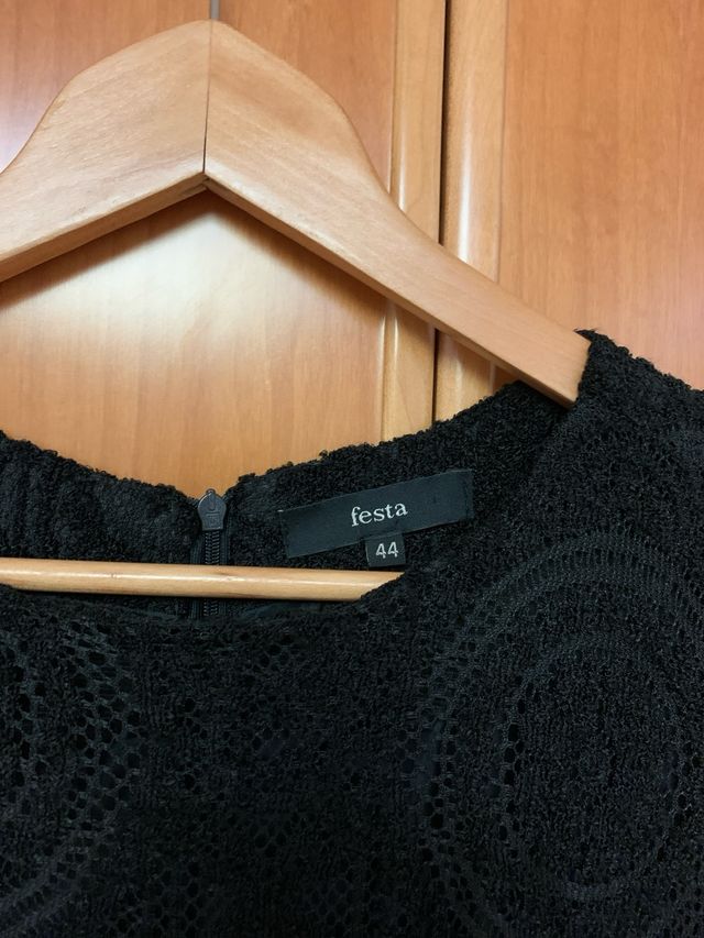 Vestido negro encaje forrado