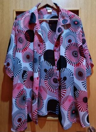 Camisa estampada talla 64. Como nueva
