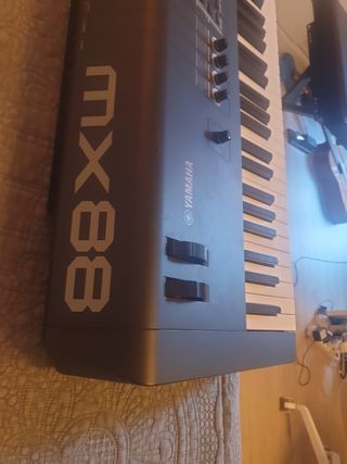 Yamaha MX88