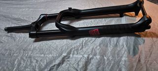 Rock Shox Yari Charger RC 
