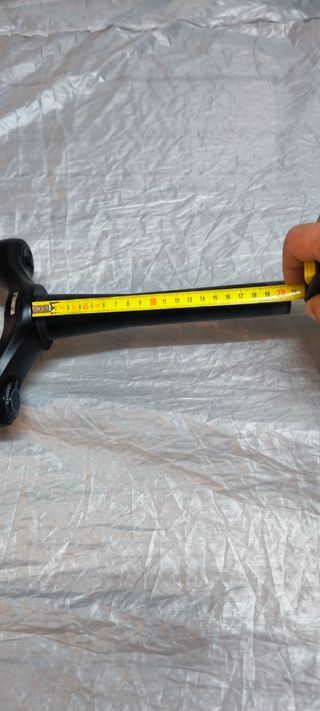 Rock Shox Yari Charger RC 
