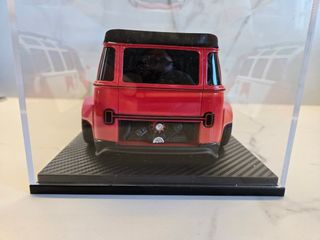 Robert Design VW T1 Marlboro 1/18