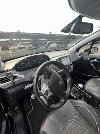 Peugeot 2008 1.2 Puratech S&S GT Line 130 CV