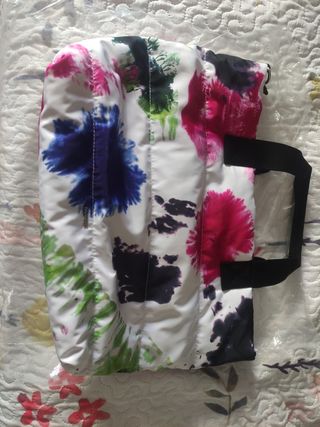 Bolso Multicolor con Asa Negra