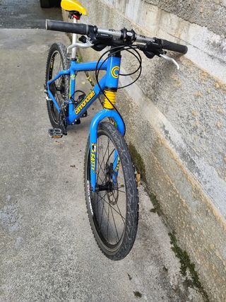 Cannondale F700 