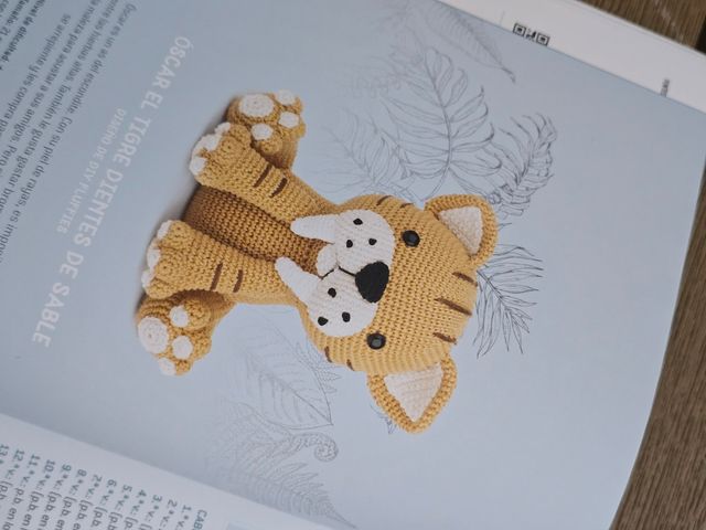 LIBRO CROCHET: Amigurumi de la prehistoria: 14 pro