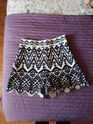 Zara Bermudas Cintura Alta Bordadas