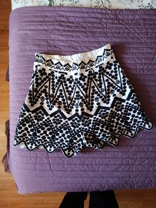 Zara Bermudas Cintura Alta Bordadas
