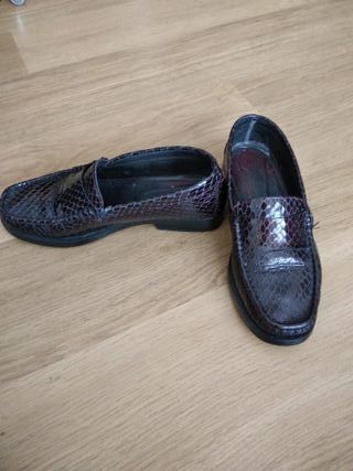 Mocasines de piel efecto serpiente
