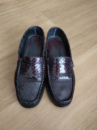 Mocasines de piel efecto serpiente