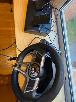Volante Thrustmaster PS4 poco usado