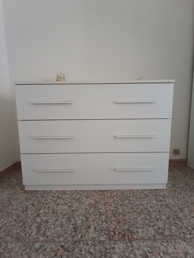 Camera da letto completa con materasso