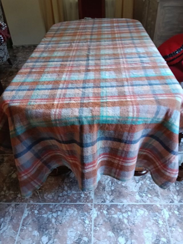 Manta de pura lana antigua