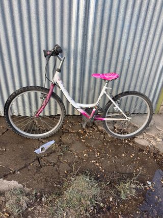 Bicicleta niña blanca y rosa