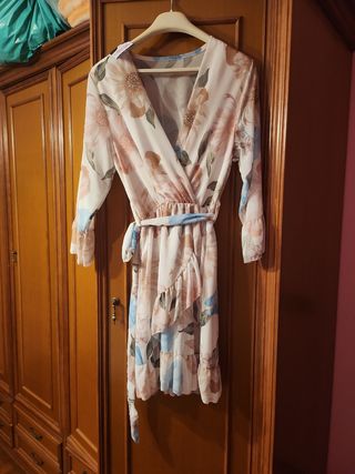 Vestito fantasia floreale a portafoglio