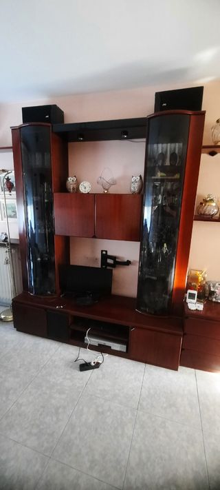 Muebles Comedor: Bufet, Mesa y Vitrinas