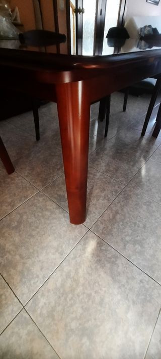 Muebles Comedor: Bufet, Mesa y Vitrinas