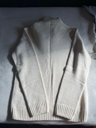 jersey cuello beige 