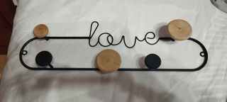 Perchero love metal y madera