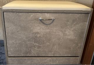 Scarpiera moderna beige e grigio