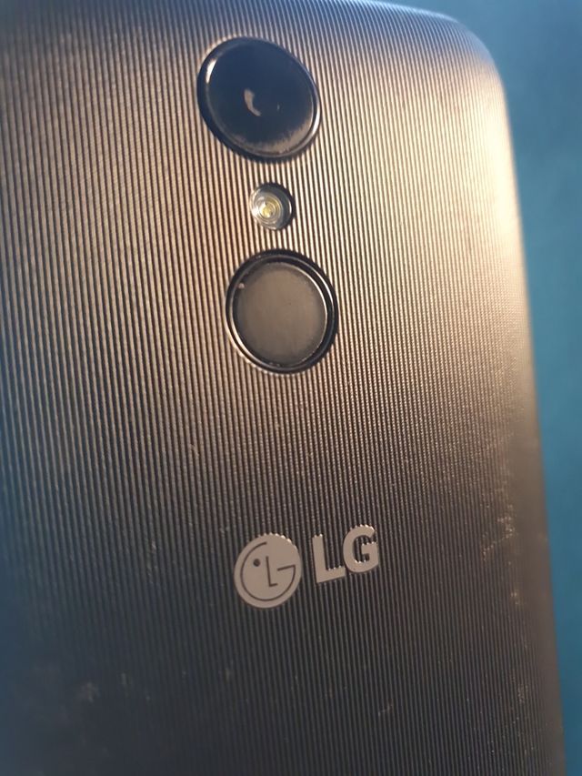 LG K4 (2017) in nero