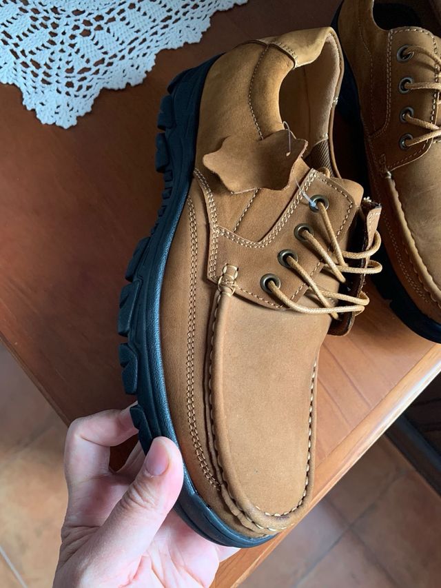 Zapatos de piel marrones talla 42