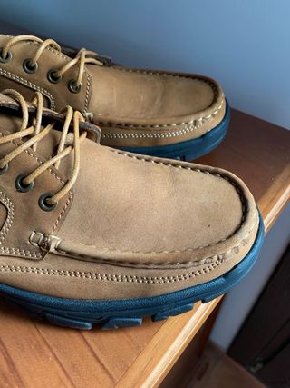 Zapatos de piel marrones talla 42