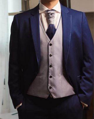 chaleco y corbata novio