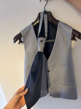 chaleco y corbata novio