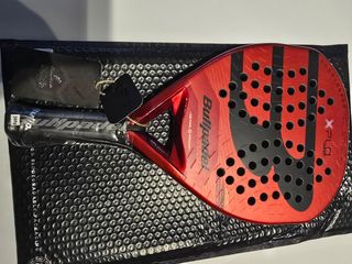 Pala Bullpadel Xplo Comfort 2025.