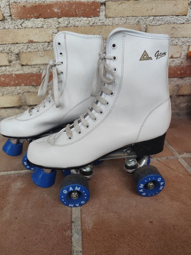Patines blancos GAM 4 ruedas cordones