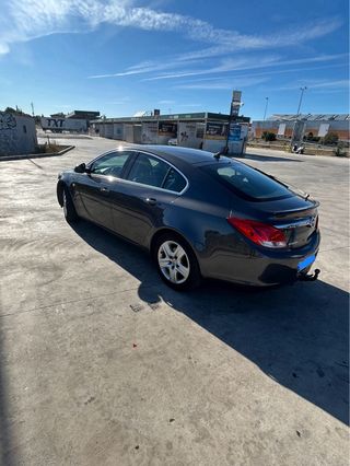 Opel Insignia 2011