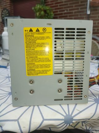 Fuente de Alimentación PC 230V