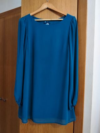 Vestido verde manga larga abullonada