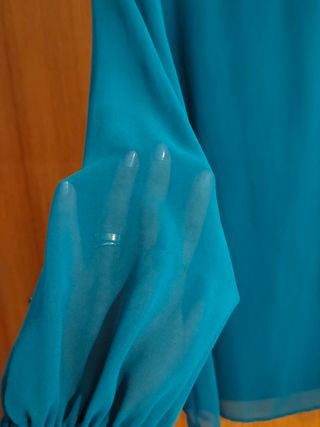 Vestido verde manga larga abullonada