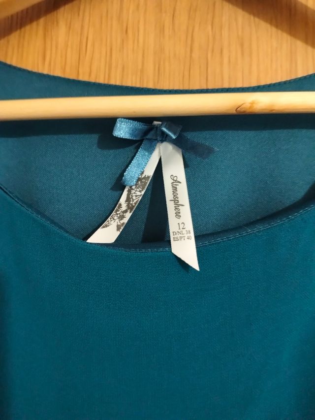 Vestido verde manga larga abullonada