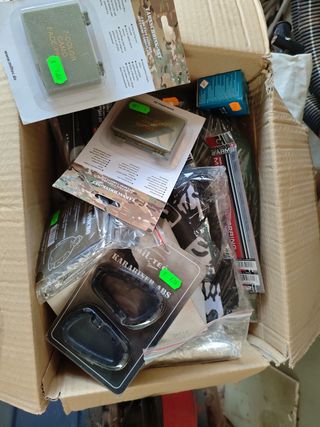 Scatola CAMO Cod 890 tutto quello che c'è all'inte