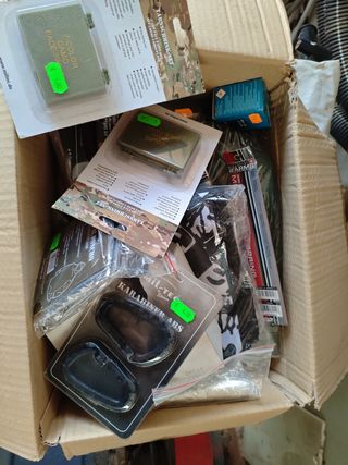 Scatola CAMO Cod 890 tutto quello che c'è all'inte