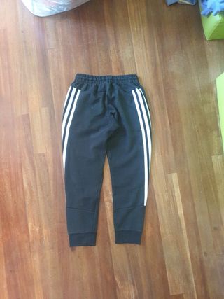 Pantalón chándal Adidas negro
