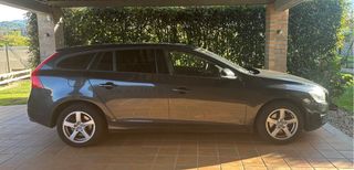 Volvo V60  D4 automatico , gancho remolque 2014