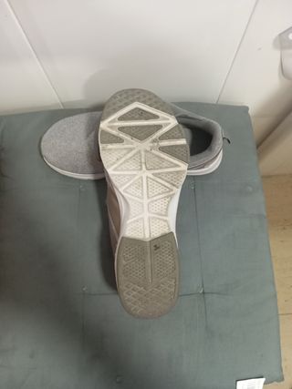 Zapatillas Nike Air training,N 38 Gris y dorado