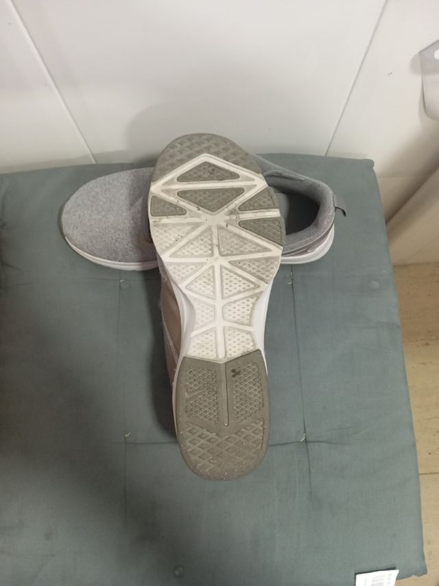 Zapatillas Nike Air training,Talla 38 Gris y metal